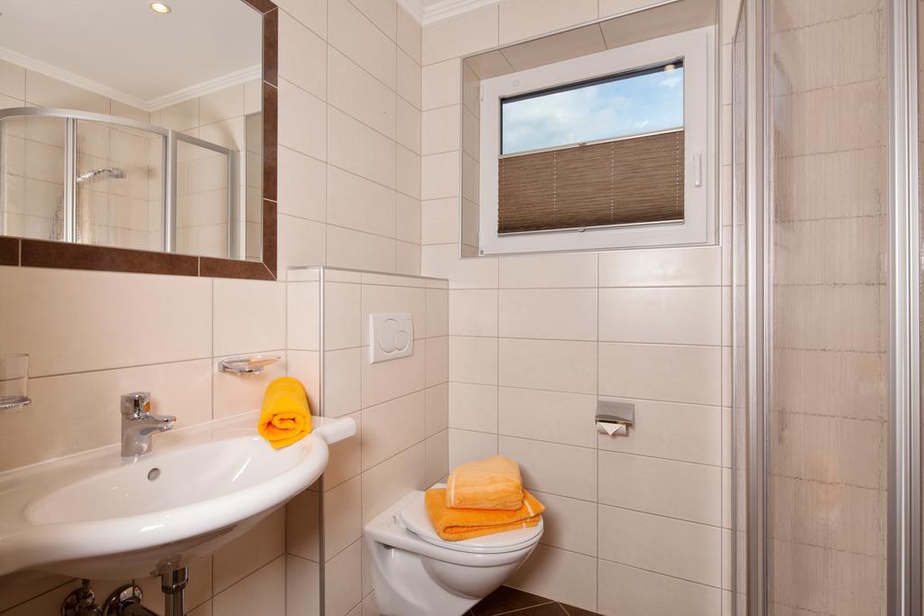 Haus Fridolin Apartment Solden Phòng bức ảnh
